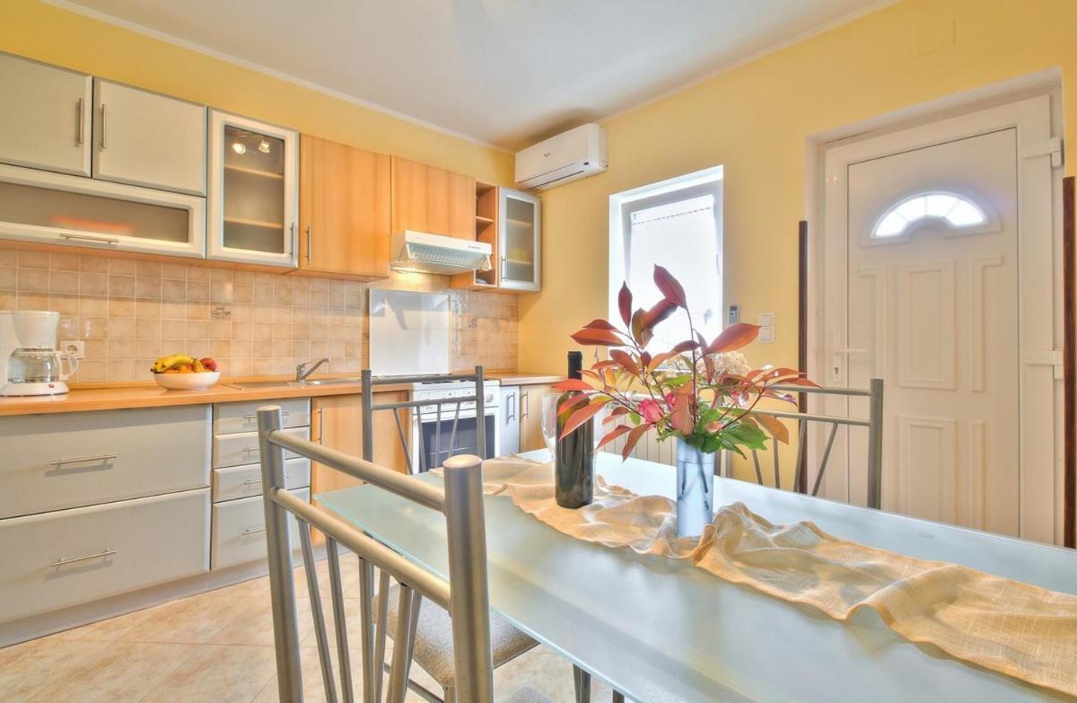 אומאג Lorena Apartments מראה חיצוני תמונה