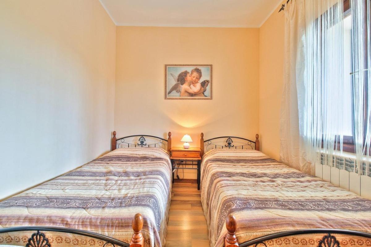 אומאג Lorena Apartments מראה חיצוני תמונה