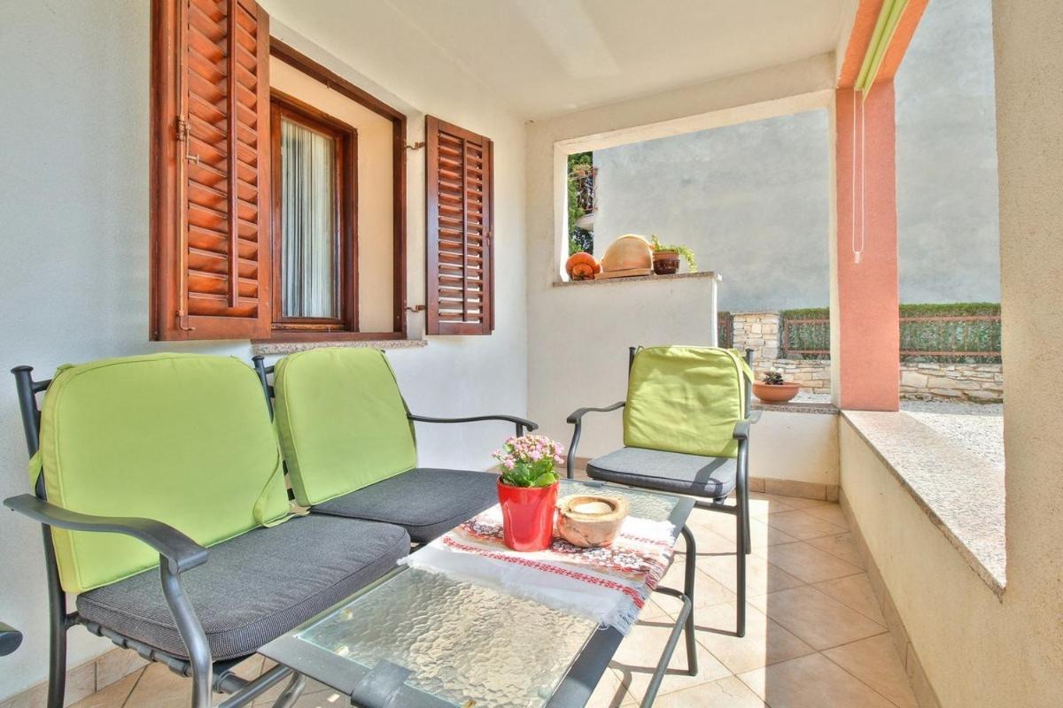 אומאג Lorena Apartments מראה חיצוני תמונה